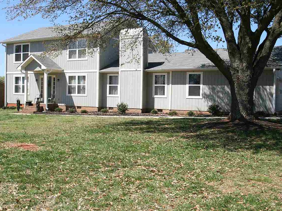1st image of 402 Harrison Ln