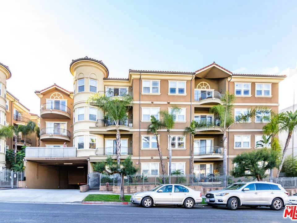 917 S New Hampshire Ave #204