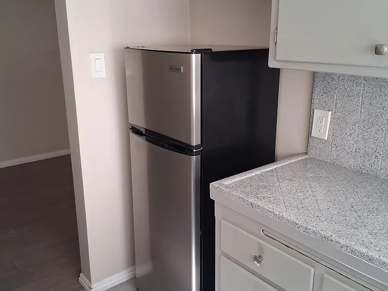 5852 David Ave — Photo 11