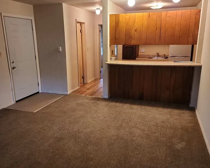 1021 S 1st St #8 — Photo 1