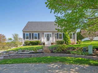 4 Iris Dr, Stratham, NH 03885