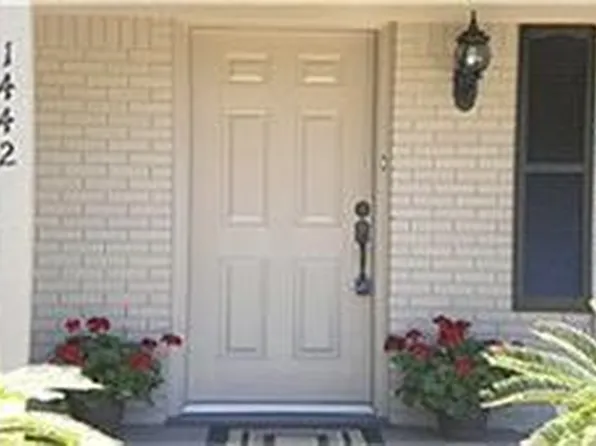 1442 Circle Dr Unit A, Sealy, TX 77474