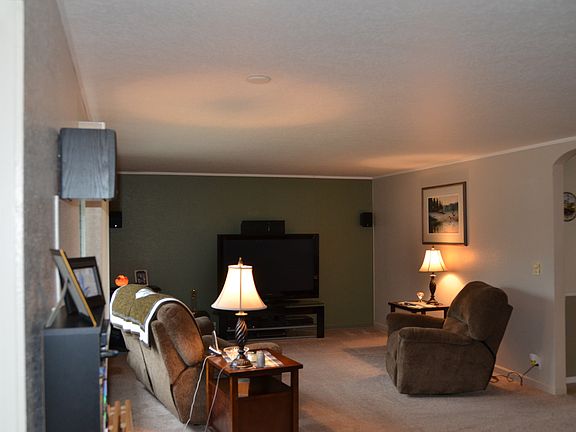 4th image of 4829 101st Pl NE