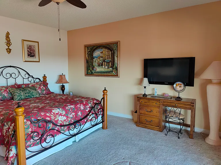 897 W Desert Hills Dr — Photo 29