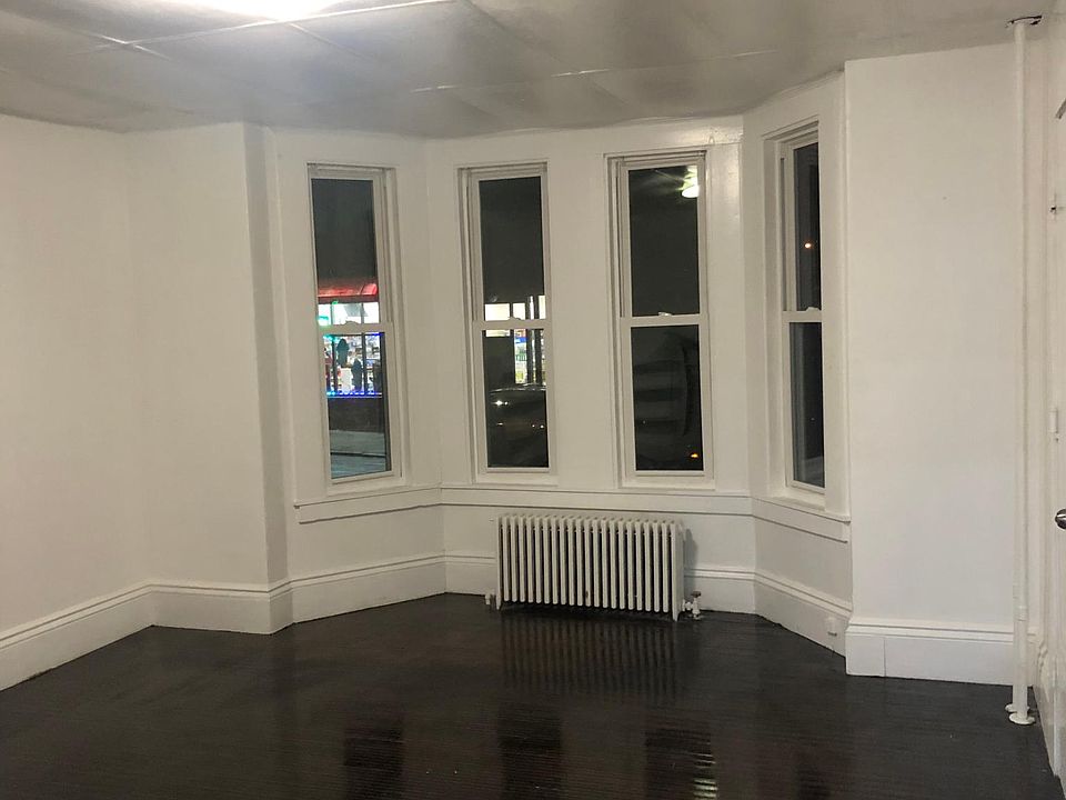1st image of 7 Lafayette Park Floor 1