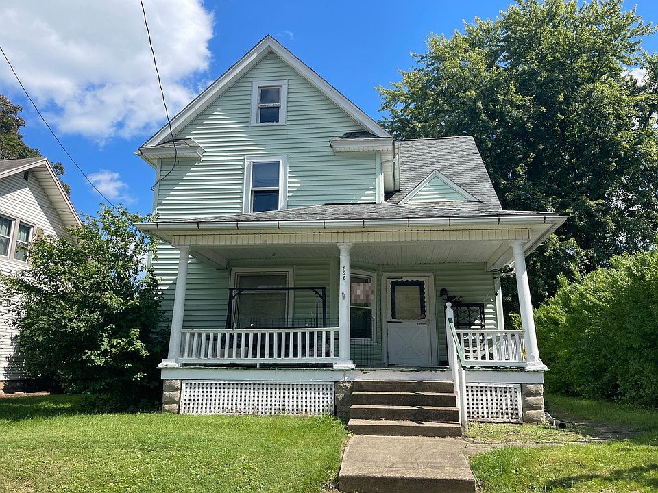 1st image of 326 N Elm St
