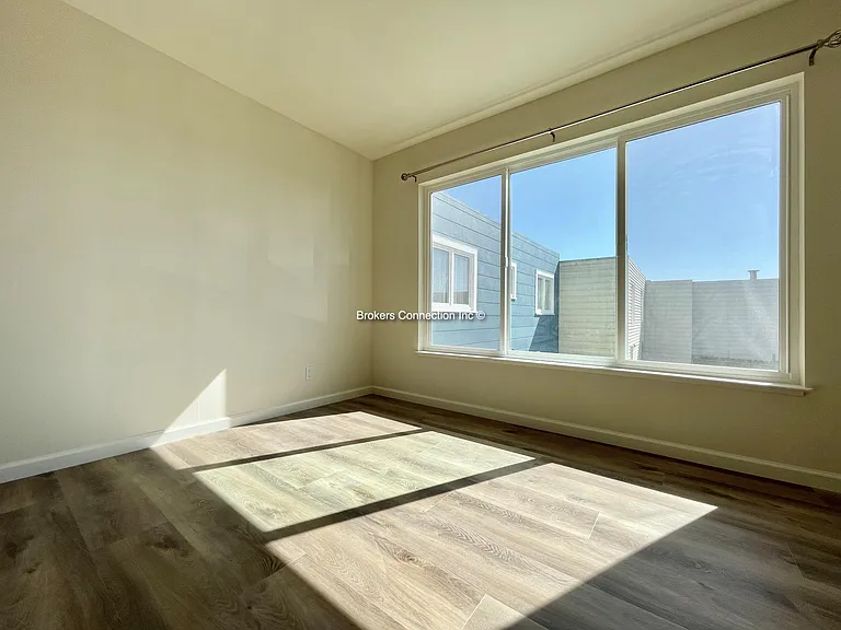 3511 Taraval St #4 — Photo 9