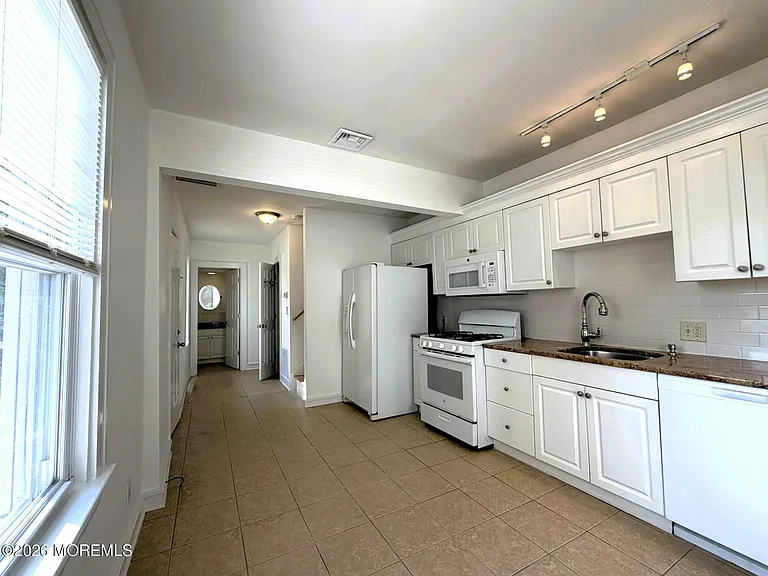 69 Dudley St — Photo 5