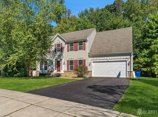 406 Arnold Dr, Florence, NJ 08518