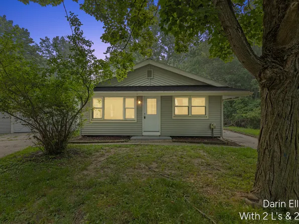 2110 Worden St, Lansing, MI 48910