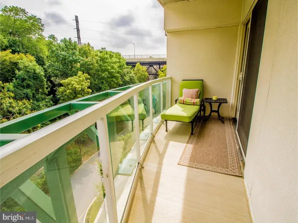 1702 N Park Dr APT 64, Wilmington, DE 19806