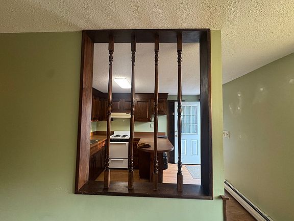 2nd image of 35 Maple St