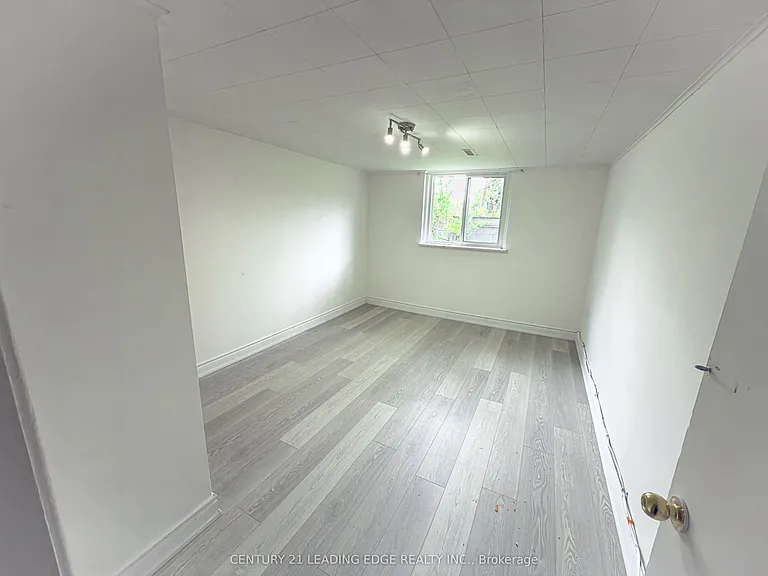 10 Clipper Rd — Photo 8