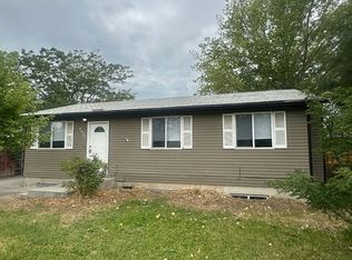 4621 W Salem Ct, Salt Lake City, UT 84118