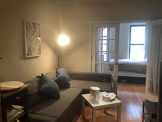 Rented by R New York