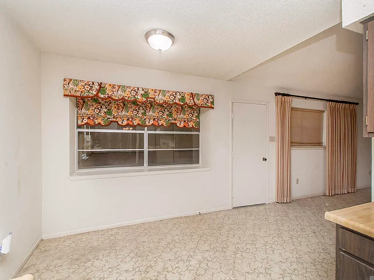 2417 Tattersall Dr — Photo 7