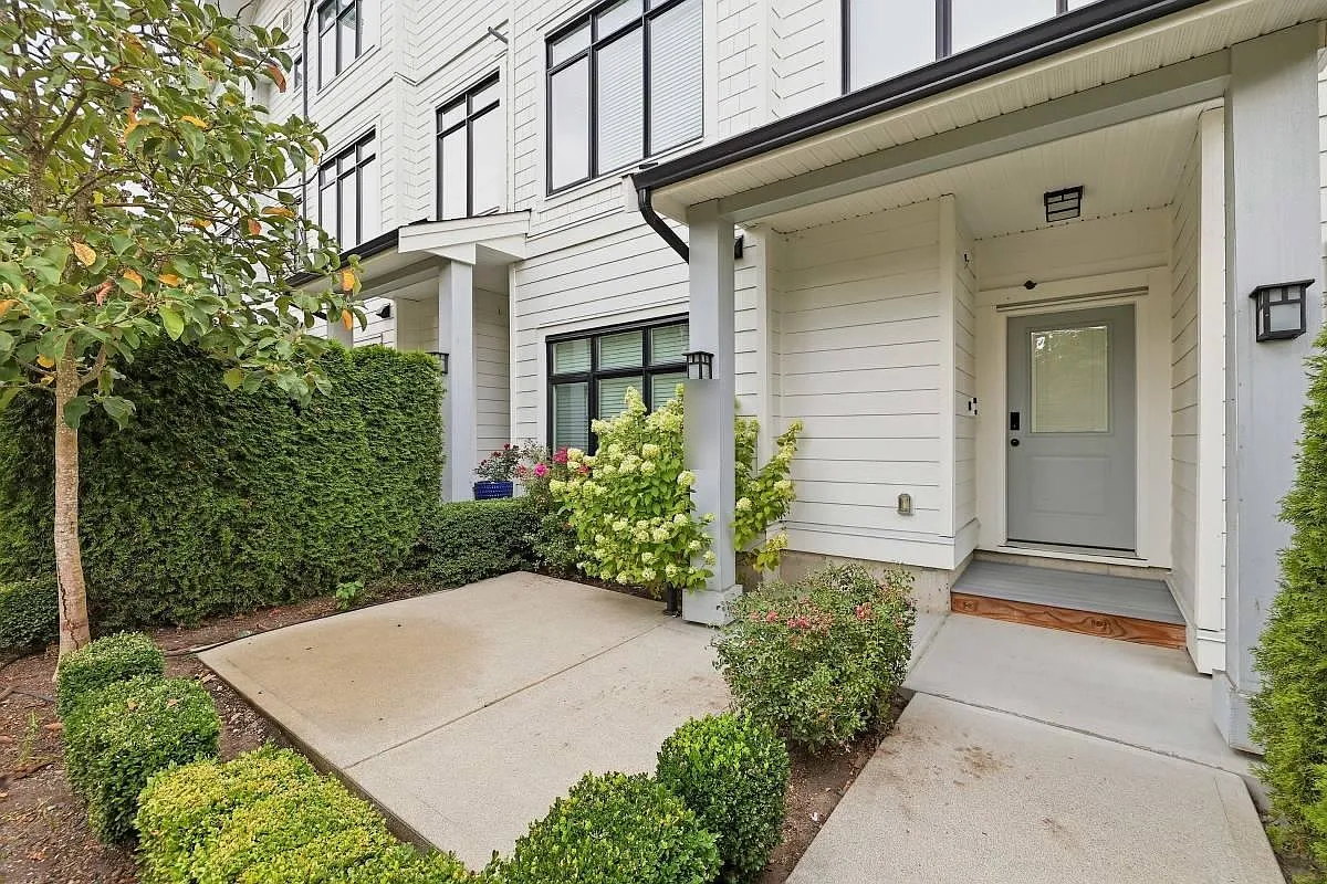 4 bed, 2018 sqft, $3,500 — Photo 2
