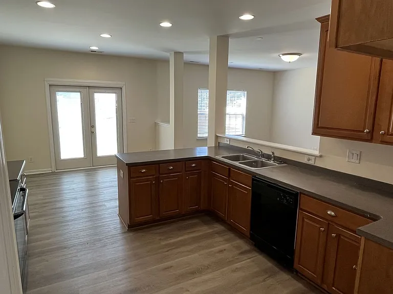 242 Summit Park Ct — Photo 7