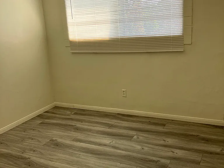 4520 Lowell Ave — Photo 8