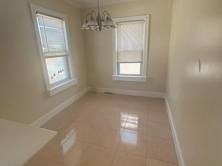 122 S Lincoln Ave — Photo 6
