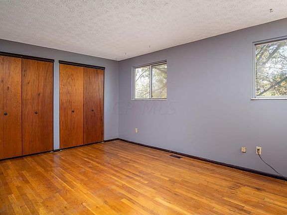 2nd image of 137 Greenlake St