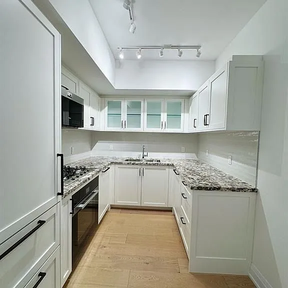 505 Glencairn Ave #221 — Photo 4