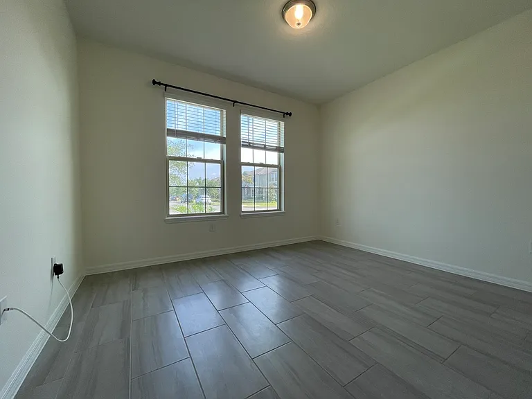 16349 Admirals Cove Ln — Photo 9
