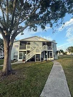2 bed, 2.0 bath, 912 sqft, $1,350 — Photo 1