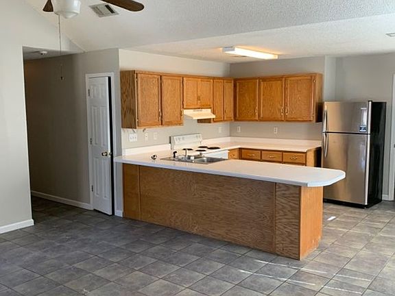 2nd image of 138 Cypress Cir