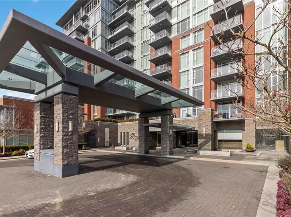 100 Saghalie Rd #911, Victoria, BC V9A 0A1