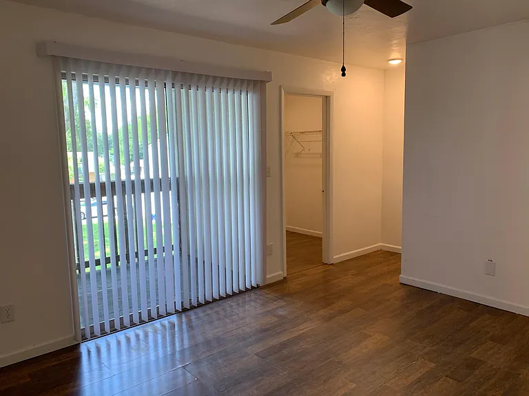 6120 SW 12th Pl — Photo 10