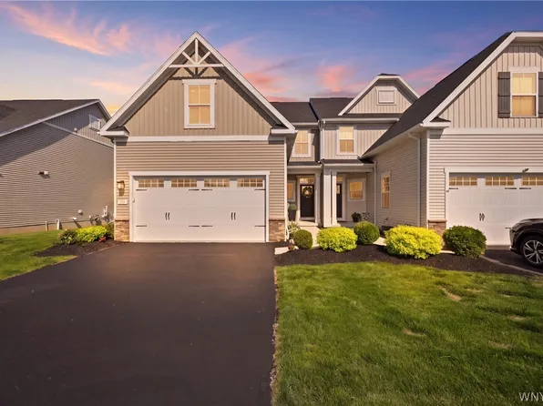 155 Sandstone Cir, Grand Island, NY 14072