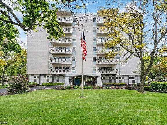 3rd image of 275 N Portage Path APT 6C