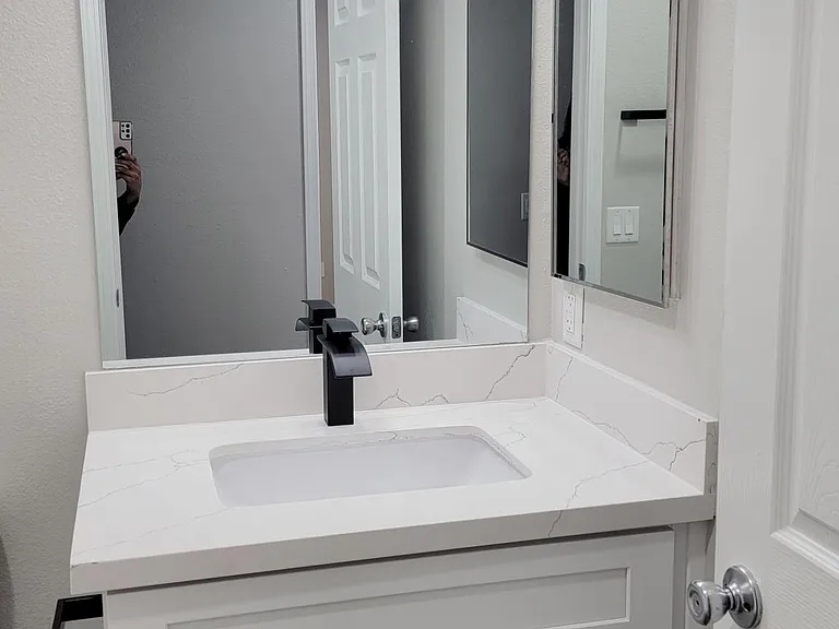 715 B St #14 — Photo 20