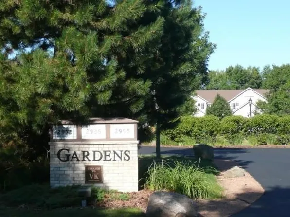 2975 River Birch Dr E, Brookfield, WI 53045