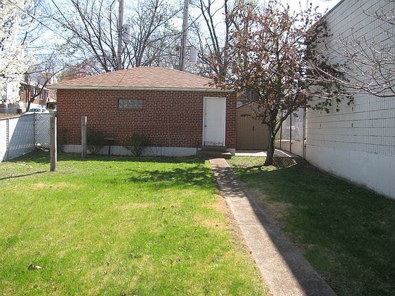 3rd image of 5928 Reber Pl