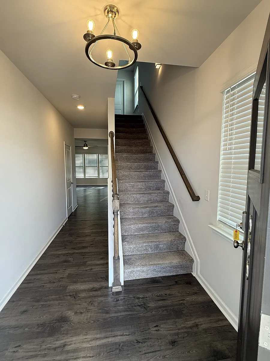 Building Photo - 909 Cherry Plum Dr