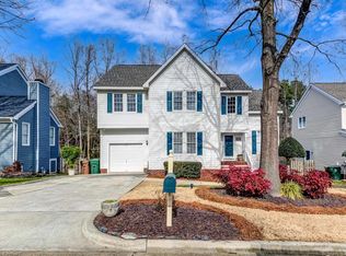 201 Crossmore Dr, Cary, NC 27519