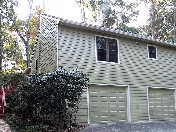 Insulated garage doors