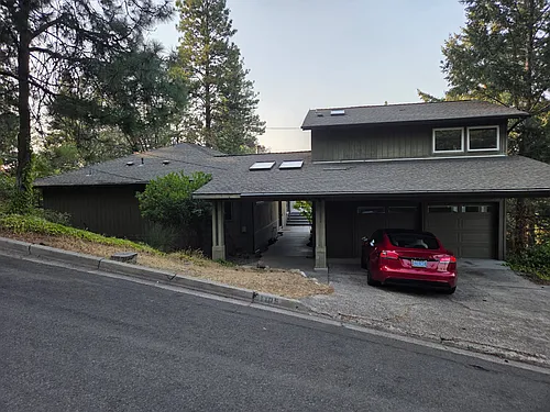 1105 Ivy Ln Photo 1