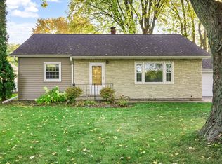 120 Anton Ct, Appleton, WI 54915