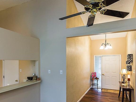 4th image of 3427 Kenesaw Dr