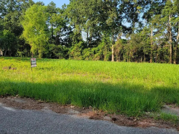 854 Colville St, Wiggins, MS 39577