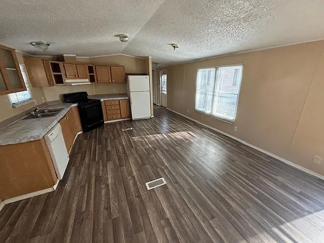 14915 1st St - Lot 56 — Photo 2