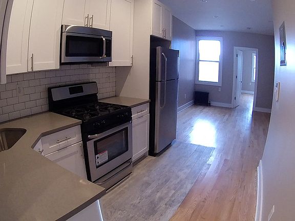 2nd image of 561 Fairview Ave #2L