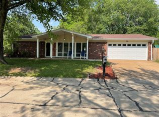 2 Savannah Ct, Belleville, IL