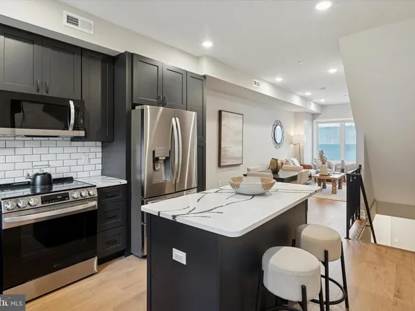 1620 N Randolph St, Philadelphia, PA 19122