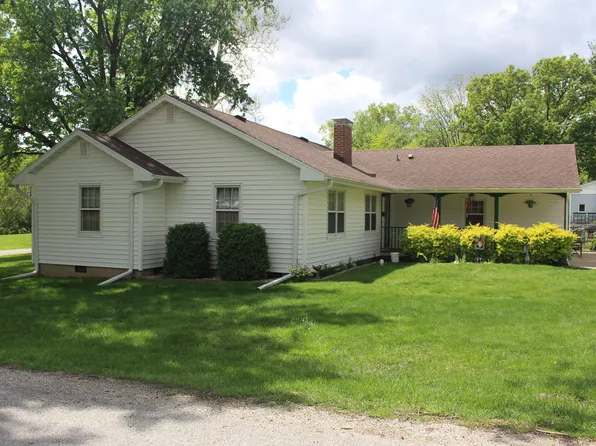517 S Wilson St, Clinton, IL 61727
