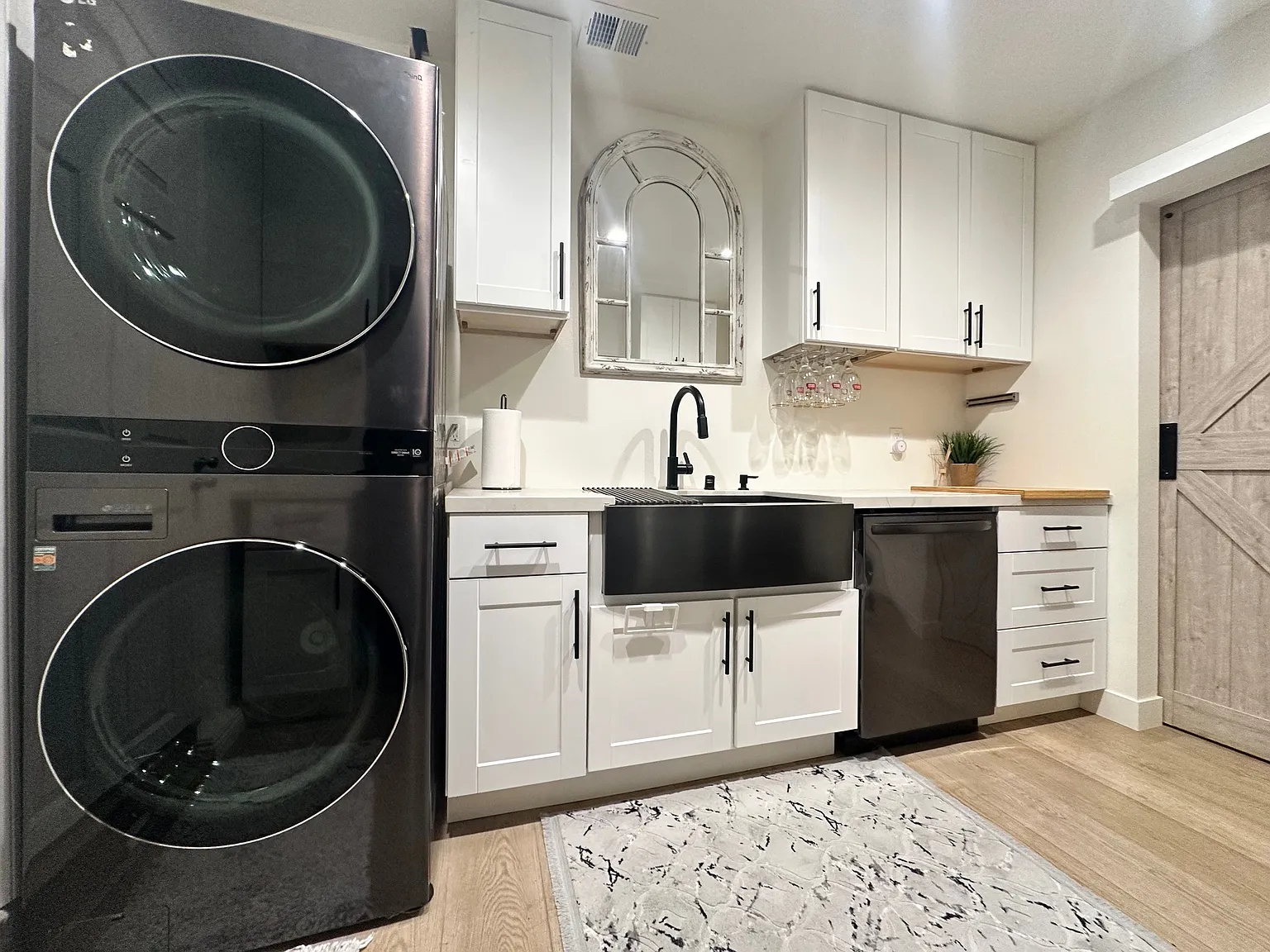 1 bed, 650 sqft, $2,200 — Photo 4