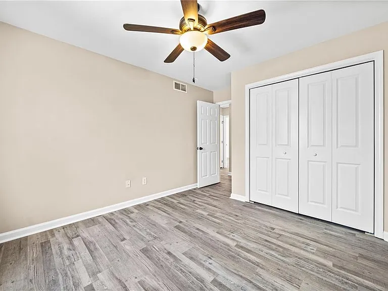 228 Hawkins Farm Cir — Photo 25